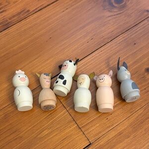 Hearth and hand farm animal peg pals